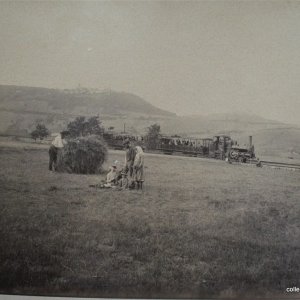 Lokalbahn mit Leopoldsberg und Kahlenberg