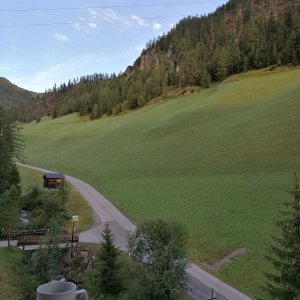 Morgenkaffee in Kalkstein