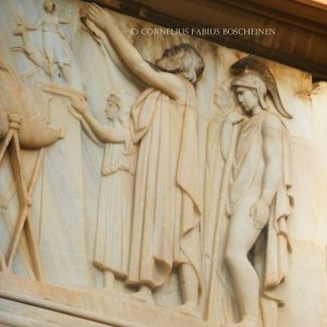 Das Schliemann Mausoleum in Athen. Szenerie im Fries.