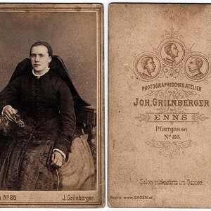 Trachtenporträt Atelier Grilnberger Enns 1879