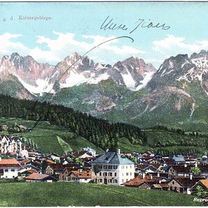 Kitzbühel gegen das Kaisergebirge.