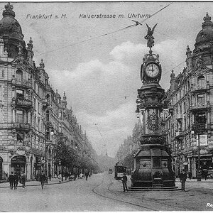 Frankfurt am Main, Kaiserstraße mit Uhrturm