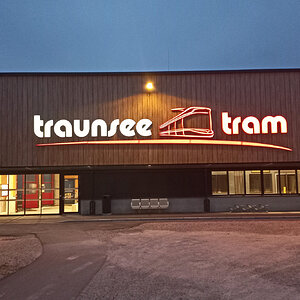 Gmunden, neuer Bahnhof Engelhof der Traunseetram