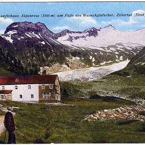 Unterkunftshaus Alpenrose (1858 m) am Fuße des Waxeggletscher, Zillertal (Tirol)