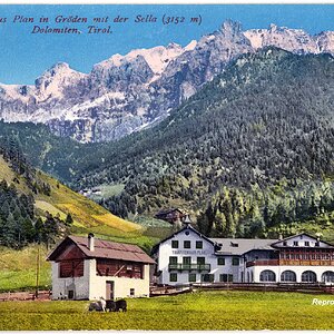 Touristenhaus Plan in Gröden mit der Sella, Dolomiten