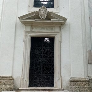 Portal zum Mausoleum des Erzbischofes von Salzburg
