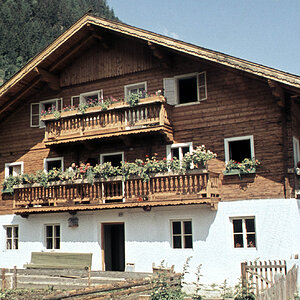 Bauernhof in Huben (Gemeinde Matrei in Osttirol) 1961