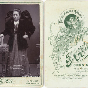 CdV Damenporträt Atelier F. M. Holl, Sierning