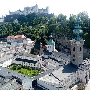 Blick auf den Sankt Peter Bezirk in Salzburg