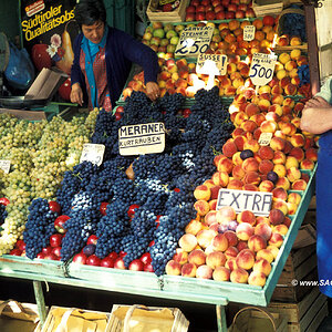 Meran Obststand und Obsthändler 1970er