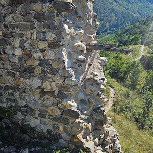 Untermontani Mauer des Bergfried