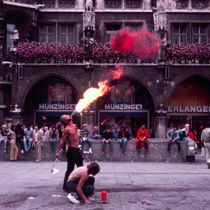 München, Feuerspucker am Marienplatz