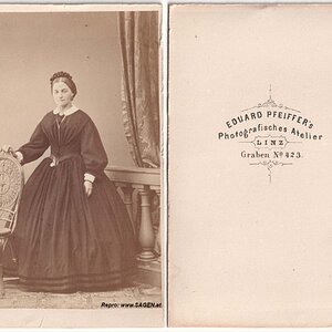 Atelierporträt einer Dame, Eduard Pfeiffer's Photografisches Atelier, 1860er Jahre