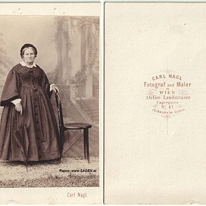 Damenporträt im Atelier von Fotograf und Maler Carl Nagl in Wien 1860er Jahre