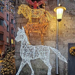 LED Motive Weihnachten in der Altstadt von Innsbruck