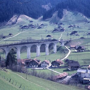 Kanderviadukt auf der Lötschberg-Bergstrecke, Kanton Bern 1960er Jahre