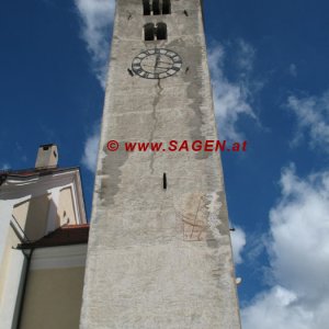 Romanischer Kirchturm von St. Johannes in Laas