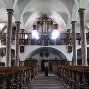 Orgel und Empore