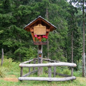 Wegkreuz zur Radlberger Alm