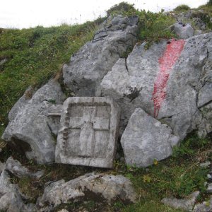 Gedenkstätte am Berg (1)