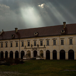 Stift Altenburg, Großer Stiftshof mit dem Marmortrakt des Benediktinerklosters