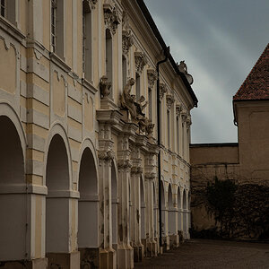 Stift Altenburg, Innenhöfe