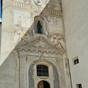 Benediktinerstift Marienberg, Portal Stiftskirche