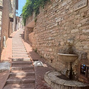Medium 'Trinkbrunnen Assisi' in der Kategorie 'Trinkwasserversorgung'