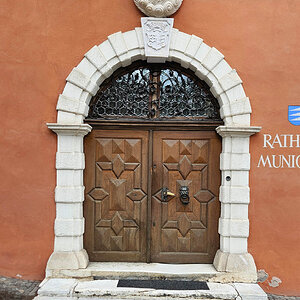 Schlanders Rathaus Eingangstür