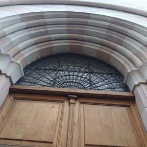 Portal Franziskaner Untersberger Marmor
