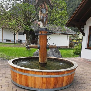 Dorfbrunnen Tösens