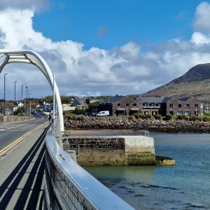 Michael-Davitt-Brücke vom Festland zur Insel Achill, Irland
