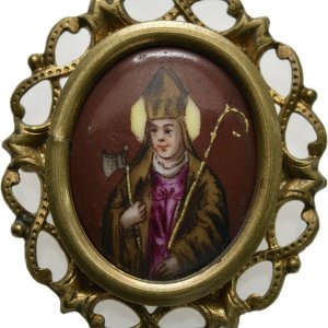 Der Heilige Wolfgang von Regensburg -  dargestellt auf einer Brosche.