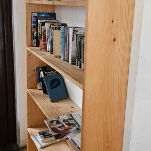 Bahnhof Klausen, Bücherverleih