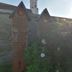 Totenbretter in Weißenregen 5