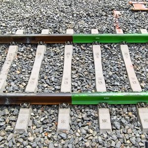 grüne VÖEST Schiene