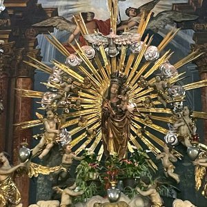 Franziskanerkirche Wien, Gnadenstatue Maria mit der Axt