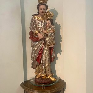 Servitenkirche Wien, Marienstatue