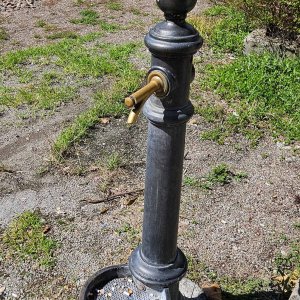 Bahnhofsbrunnen Lana