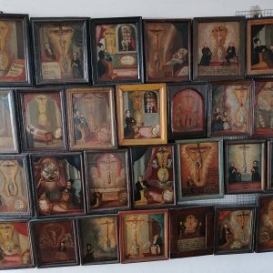 Votivbilder in der Wallfahrtskirche St.Peter und Paul in Tann