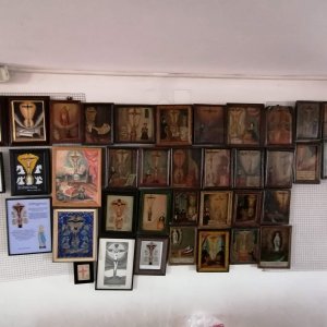 Votivbilder in der Wallfahrtskirche St.Peter und Paul in Tann