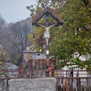 Wegkreuz in Mühlbach bei Brixen