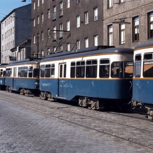Badner Bahn bei Meidling Bahnhof, Deutsche Umbauwagons im Jahr 1971