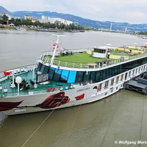 Flusskreuzfahrtschiff A-Rosa Riva in Linz