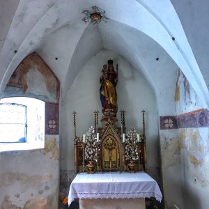 Pfarrkirche St. Sigmund im Sellrain - Urkirche Altar