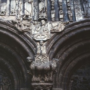 Ausschnitt Silberschmiedefassade Südportal der Kathedrale von Santiago de Compostela