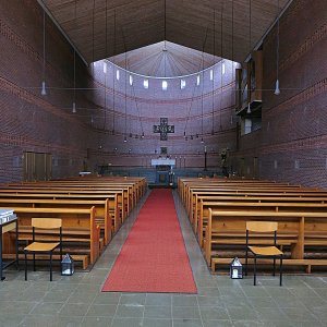 Innenraum der Kirche St. Valerius in Trier Stadtteil Weismark