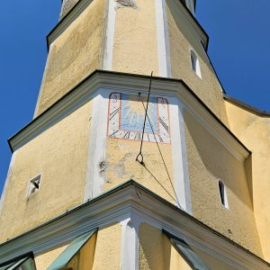 Sonnenuhr Wallfahrtskirche St. Leonhard bei Pucking