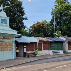 Ehemalige Verkaufsstände von Andenken in Maria Dreieichen