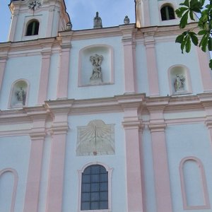 Sonnenuhr in Maria Dreieichen